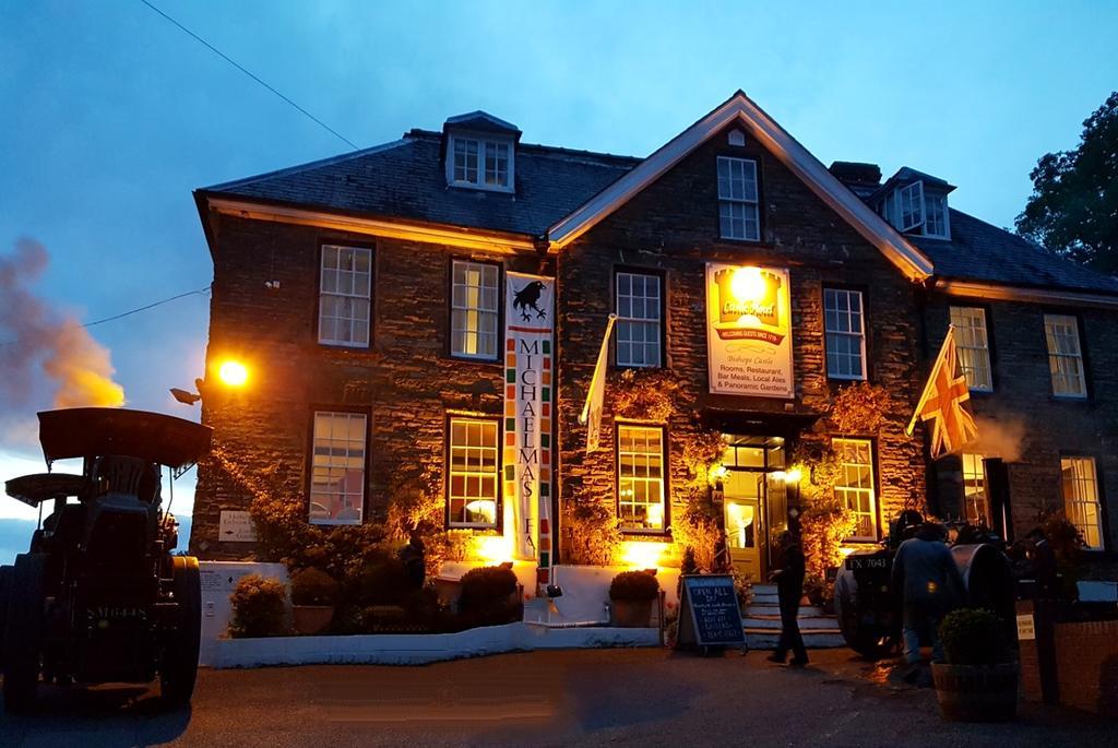 The Castle Hotel Bishop's Castle Luaran gambar